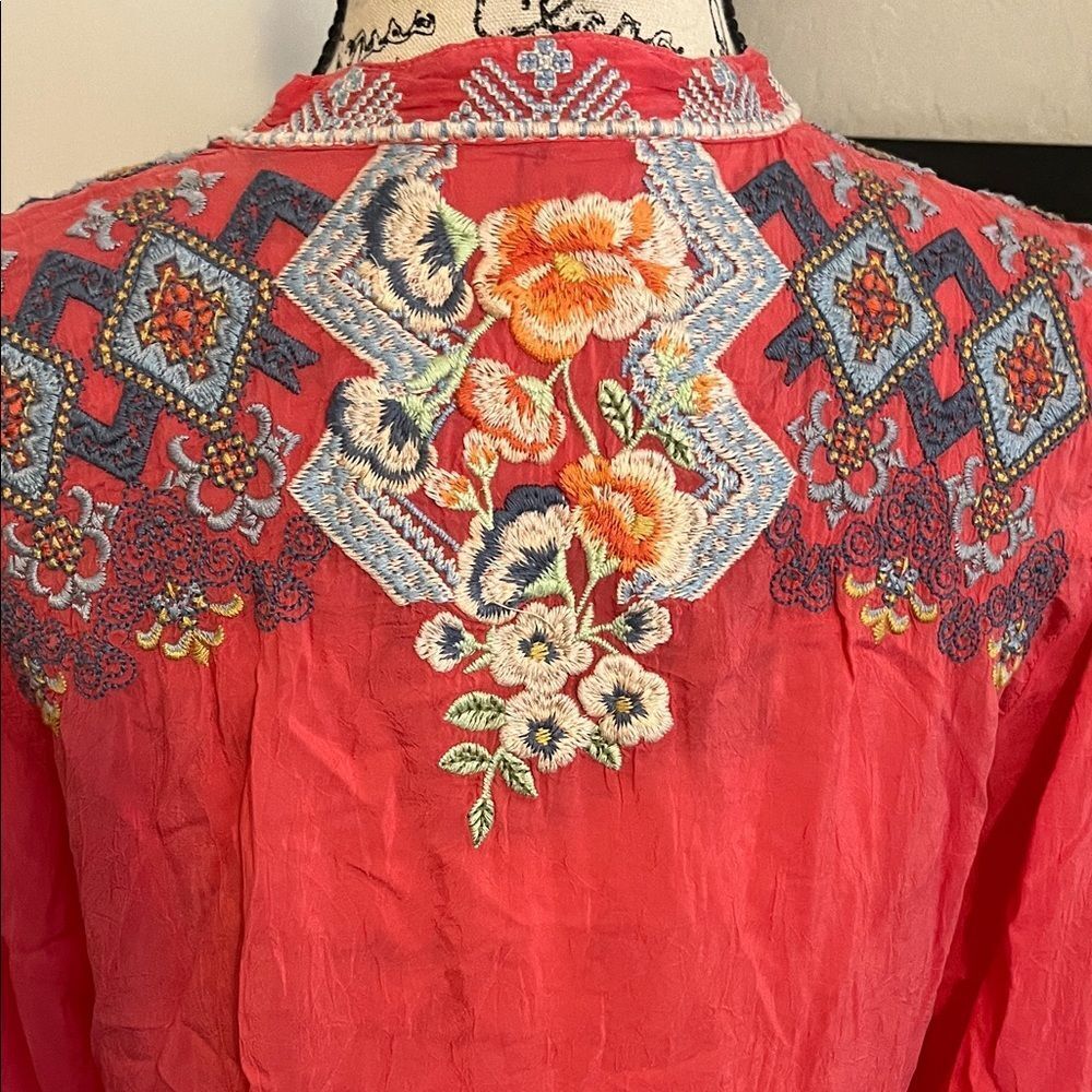 Johnny Was Harlow Floral V-Neck Embroidered Tunic Top Bohemian Cottagecore - Picture 11 of 16